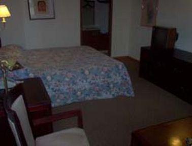 Xenia Country Inn Room photo